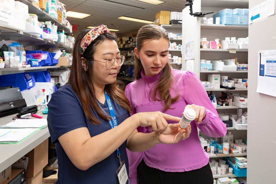 Pharmacy-Medication-Discussion-With-Patient